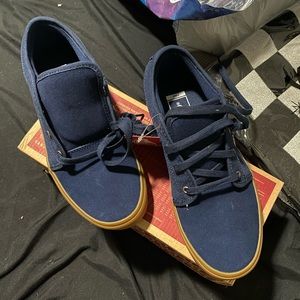 Vans- Chukka Low Gum Size 5.5